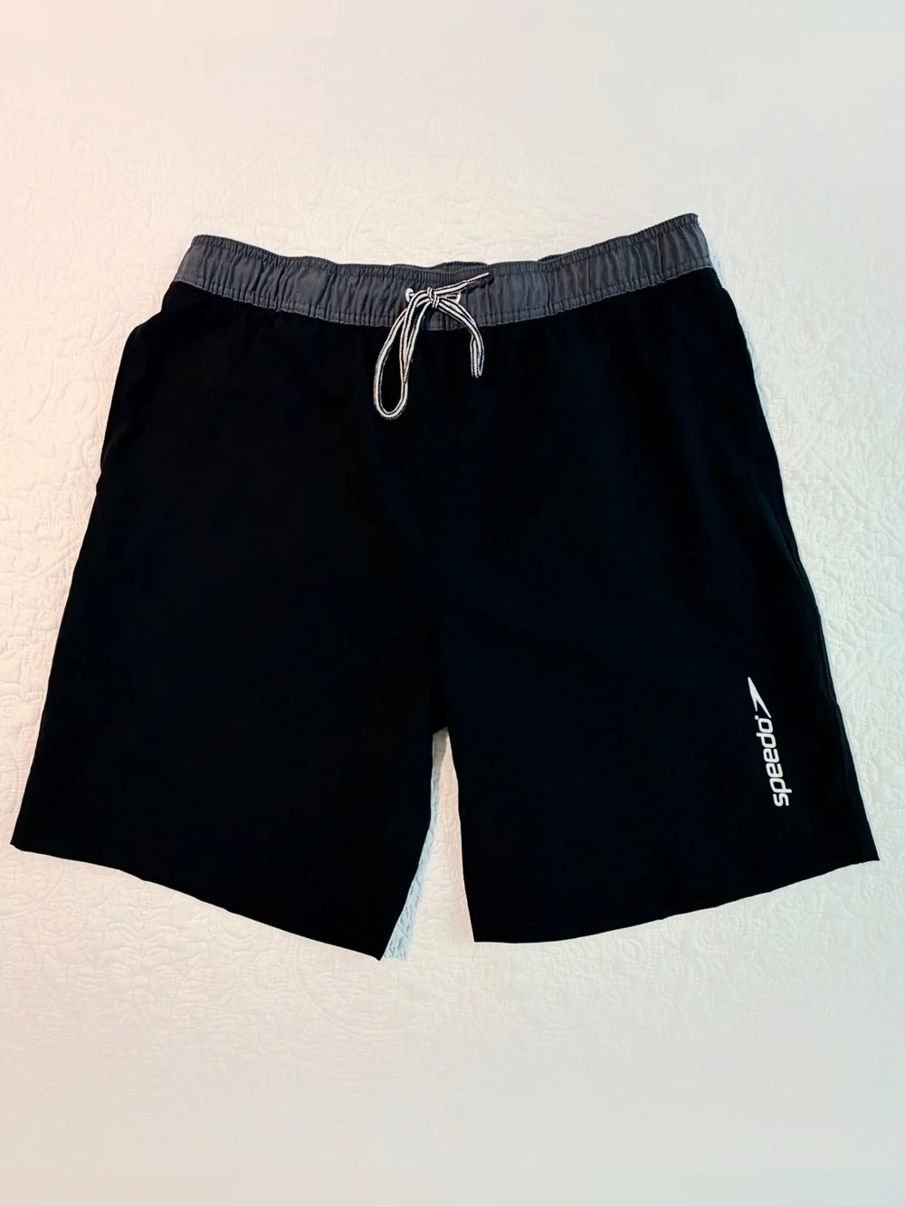 Speedo | Men's Swim Trunks | Black & Grey | Waistband Size XL